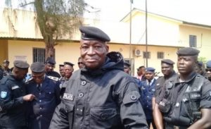 Bafoe, ex DG de la police, distingué pour "loyaux services rendus à la nation» (Décret)