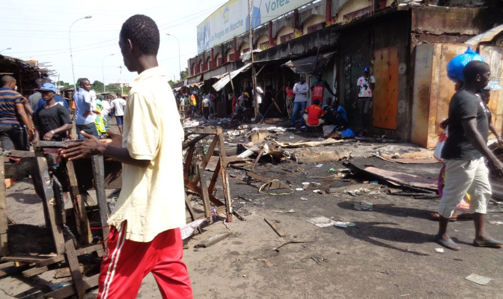 Marché Madina: pour avoir soutenu le candidat Alpha Condé, des commerçants en mauvaise posture (Par Baila Bobby)