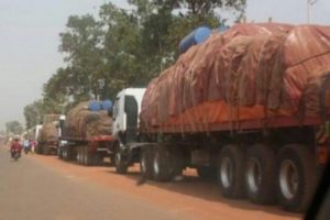 Transport routier : Les modalités d’application du péage et du pesage-péage fixées par décret