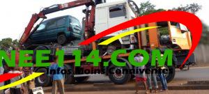 T5 : un camion roulant à une heure indue, détache des fils électriques