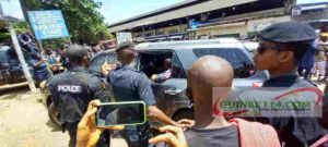 Opportunisme politique: Eli Kamano hué et chassé à la maison centrale de Conakry