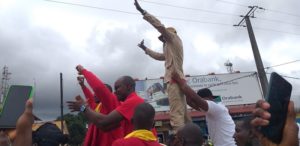 Conakry: Sékou Koundouno et Cie en route pour un meeting à Bambéto