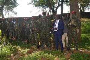 Cimetière de Bambéto : à la place des balles, col. Doumbouya envoie la compassion ! (Par I. Kalil Diallo)