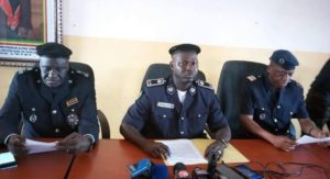 Décret: voici la liste de 33 officiers parmi les 537 policiers mis à la retraite