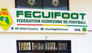 Féguifoot: trois arbitres suspendus pour manquements (Communiqué)