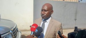 Cadre de dialogue: «…honnêtement, la manière dont les choses vont comme ça, on est déjà exclu (Makanera Kaké)