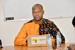 Assises nationales: le FNDC exclut un de ses membres nommé par Doumbouya
