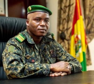 Le Général Sadiba brise le silence à propos de ses relations supposées tendues avec Mamadi Doumbouya et Idi Amine