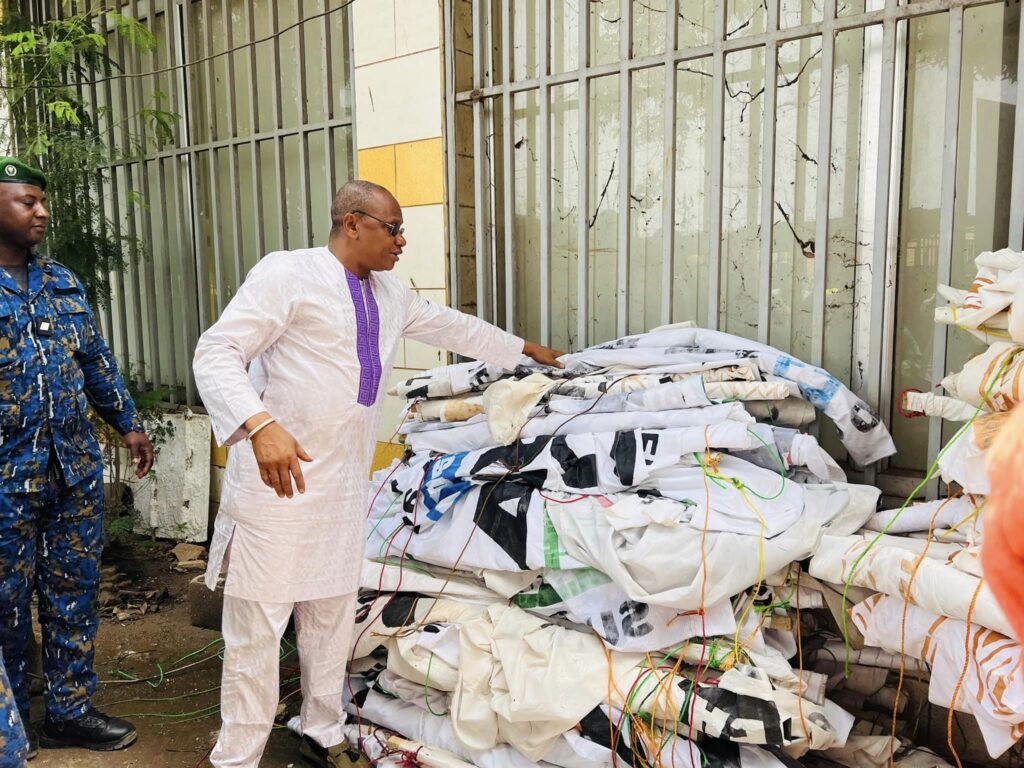 Le Grand Conakry et ses banderoles sauvages: l'OGP sonne la fin de l'anarchie…