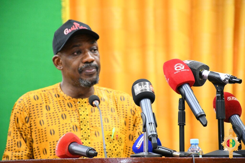 https://www.guinee114.online/kaman-sadji-diallo-dg-du-fapgaz-il-ny-a-pas-de-rupture-de-gaz/