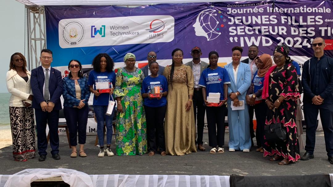 Guinée: célébration de la journée internationale des jeunes filles dans les TIC...
