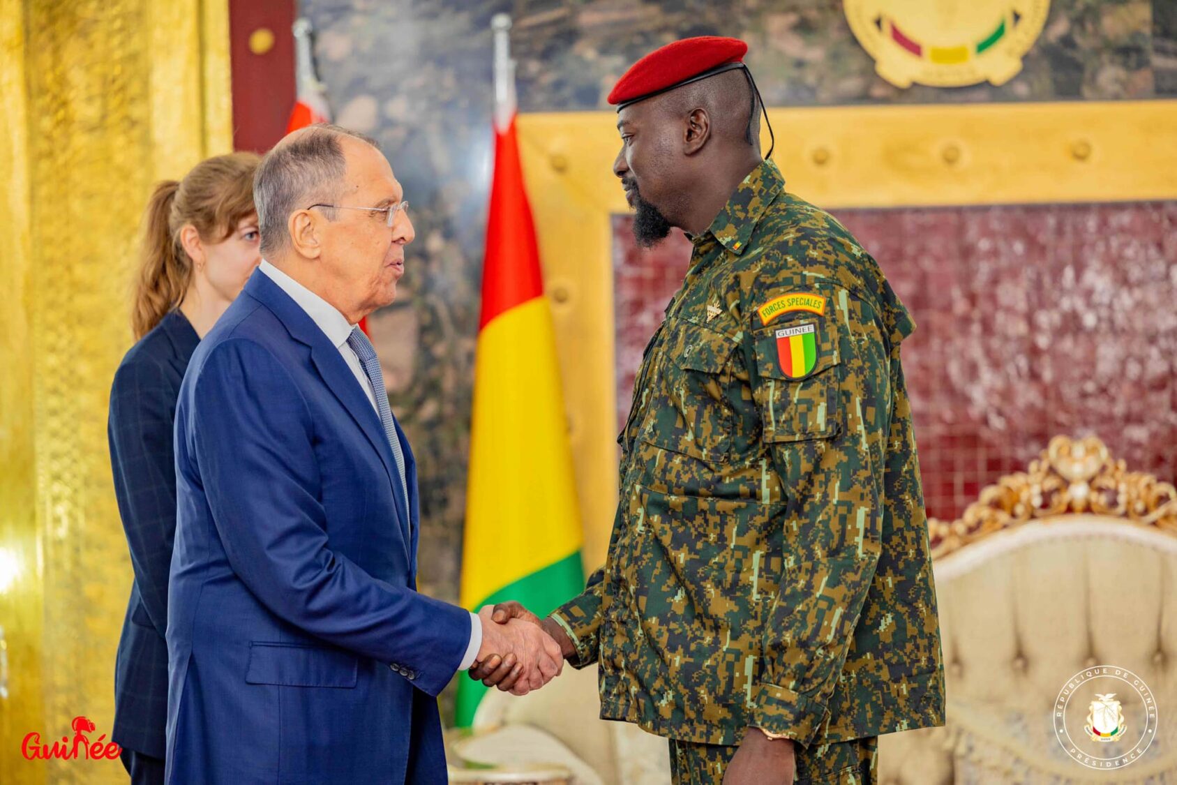 Ballet diplomatique: Moscou et Paris se bousculent à Conakry (La Lance)