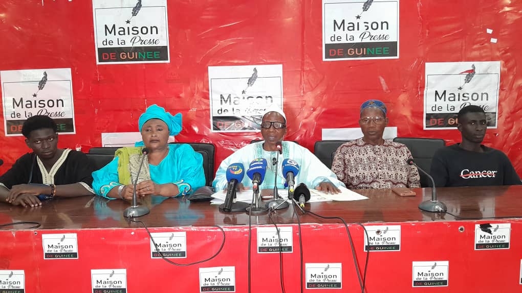 Santé : La FEGAGTH interpelle Général Mamadi Doumbouya suite à l’interdiction de la diffusion des publicités des guérisseurs traditionnels dans les médias par la HAC