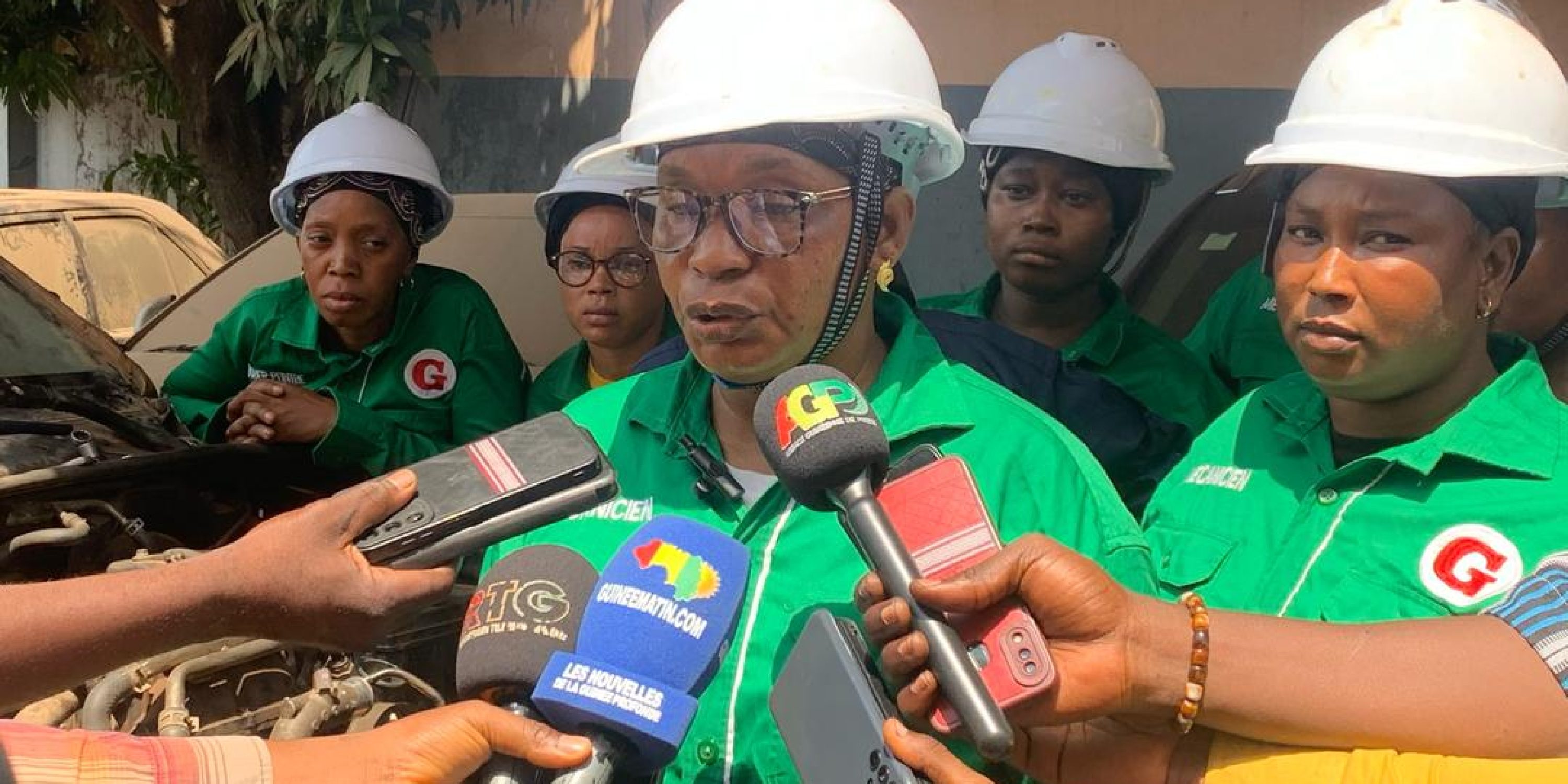 Les Amazones des Garages du Gouvernement : une révolution féminine au service du développement "Avec Simandou 2040, nous comptons former beaucoup de femmes..." affirme Abdoulaye Sinkoun Kaba
