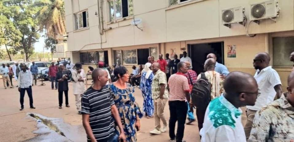 CNT : Les fonctionnaires parlementaires en colère contre une décision du secrétaire général