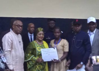 BEPC 2025 : Le ministre Jean Paul Cedy lance officiellement les premières épreuves à Dixinn