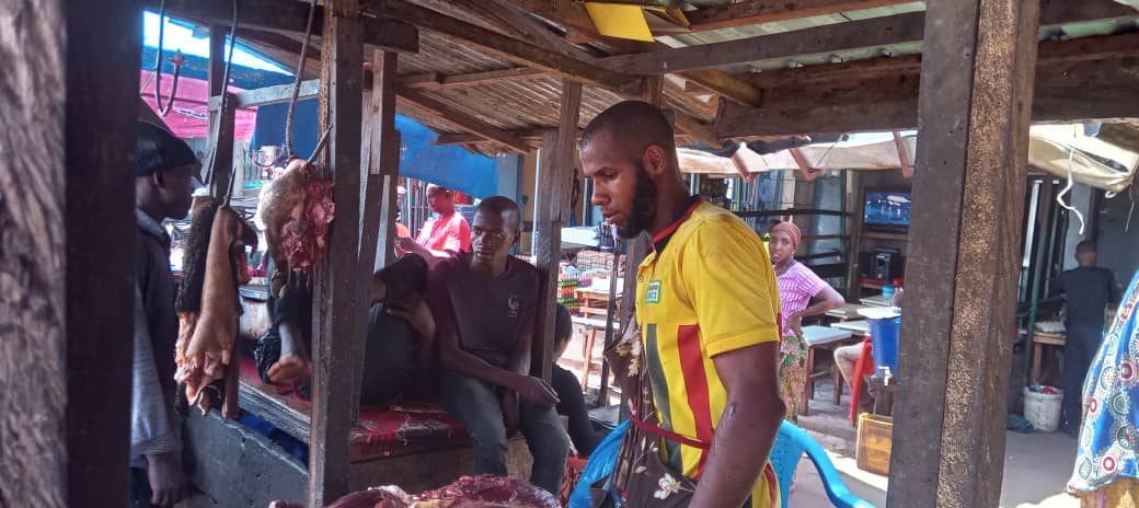 Tabaski 2025 : le kilo de viande de bœuf se négocie entre 60 000 et 65 000 GNF à Conakry